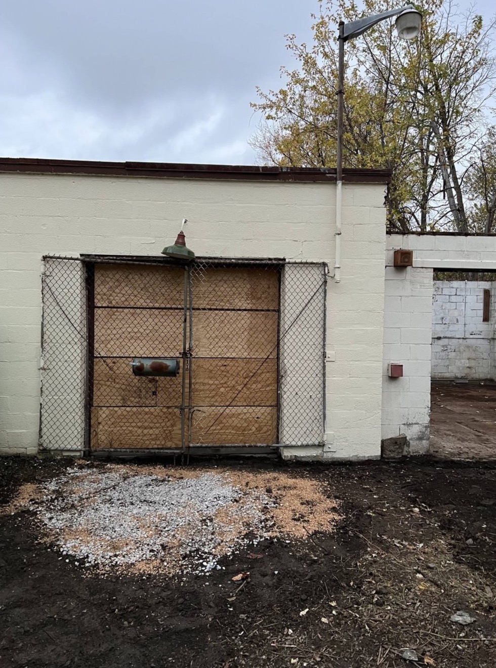 Rear warehouse loading door